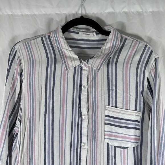Maurices Blouse Women's XXL Pink White Striped Button Up Long Sleeve V-neck - Picture 2 of 10